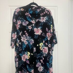 No Boundaries Floral Casual Button Down Shirt - Black and Pink